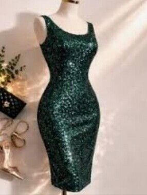 Studio One Emerald Green Sequin Midi Dress NWOT Medium (Size 8)